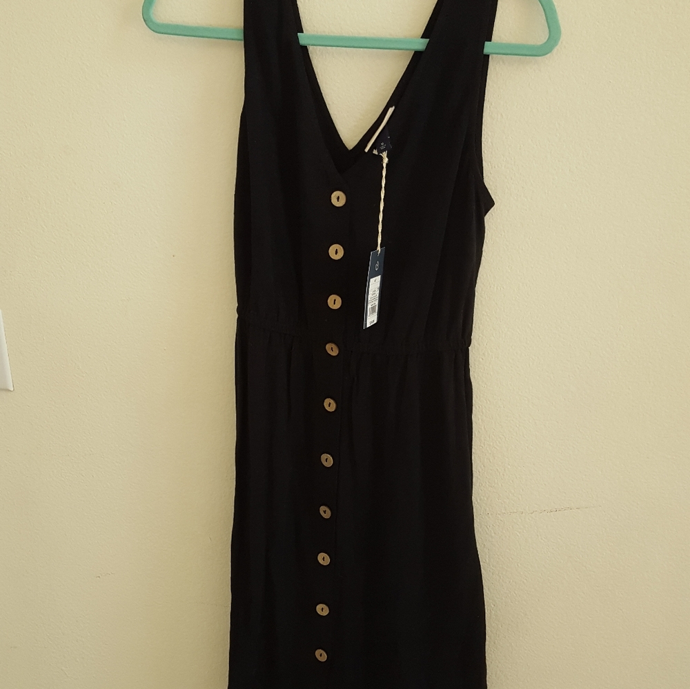 Black universal thread linen dress